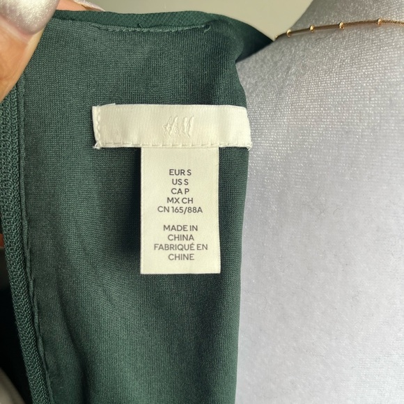 H&M Green Sequin Sleeveless Top - Picture 4 of 6